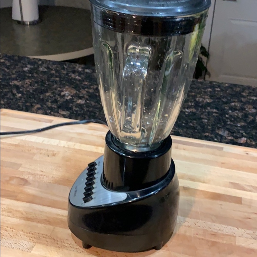 Large  Blender - Picture 4 of 16